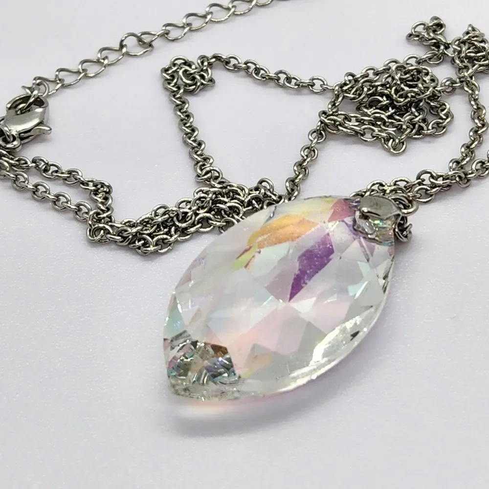 🔸️Silver Plated Chain w/Clear Stone Pendant Necklace
